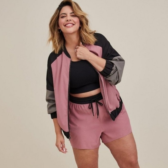 NWT Torrid LoveSick Mauve Color Block Stretch Pull-On Shorts 2X 18/20 - Picture 2 of 13